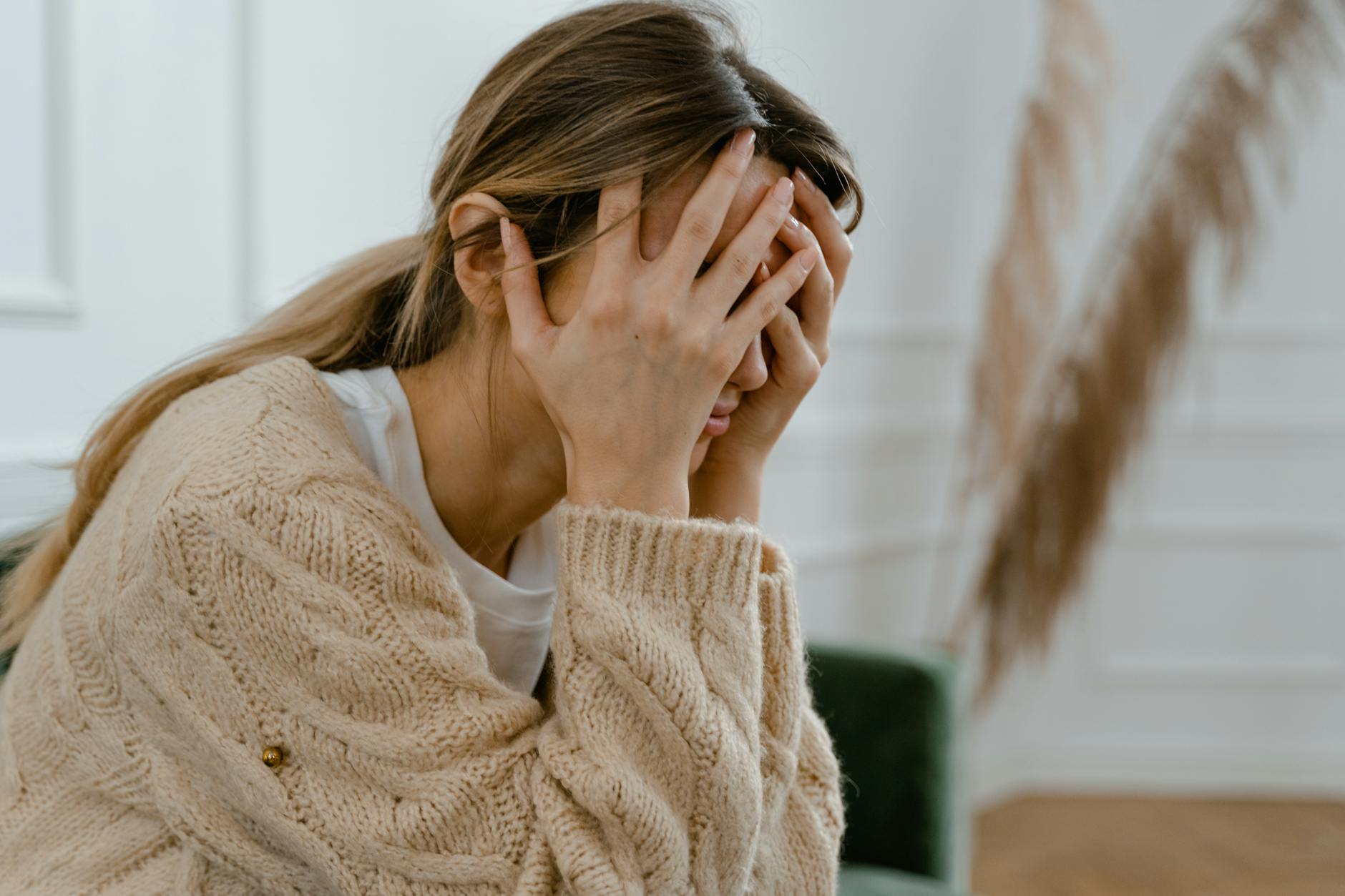 Reconnaître un Comportement Narcissique : les signes révélateurs lors d’une dispute